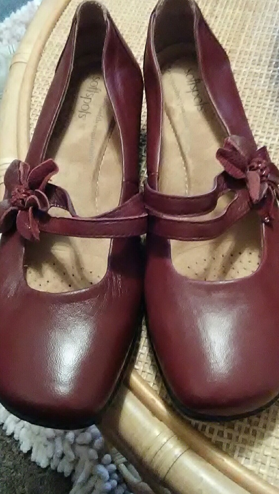 Softspots maroon shoes.